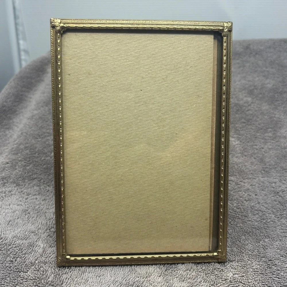 Vintage Gold Tone 5x7 Picture Frame Embossed Edge Tabletop Decor